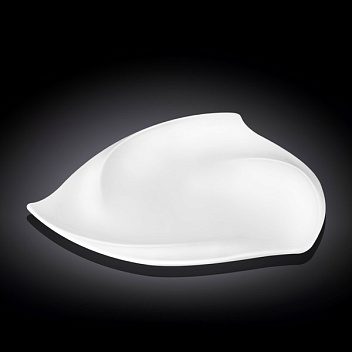 Блюдо треугольное 300*300 мм. Wilmax /1/3/18/