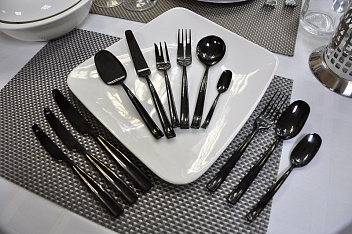 Ложка столовая Инфинито Блэк 18/10  3 мм 21 см. Pinti /12/